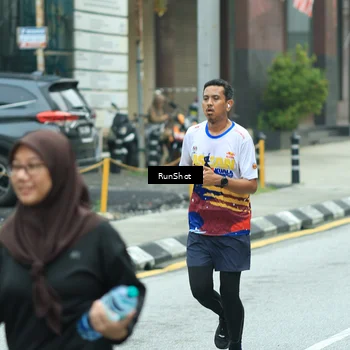 Runner Photo 8632756