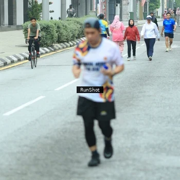 Runner Photo 8632816