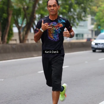 Runner Photo 8636211