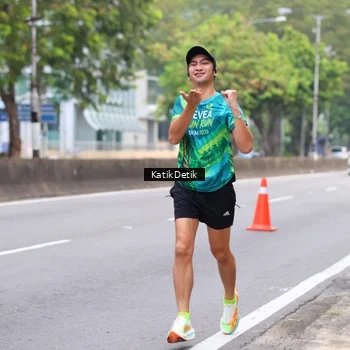 Runner Photo 8636230