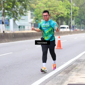 Runner Photo 8636270