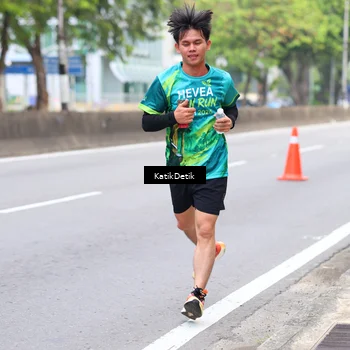 Runner Photo 8636277