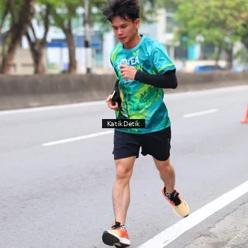 Runner Photo 8636282