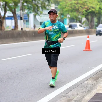Runner Photo 8636324