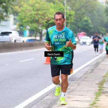 Runner Photo 8636342