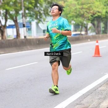 Runner Photo 8636404
