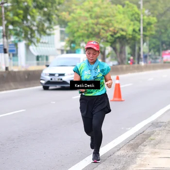 Runner Photo 8636406
