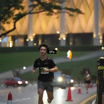 Runner Photo 8638914
