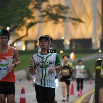 Runner Photo 8639023