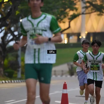 Runner Photo 8639070