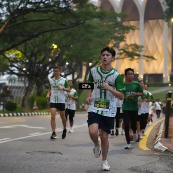Runner Photo 8639289