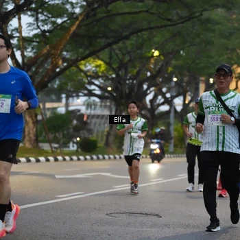 Runner Photo 8639373