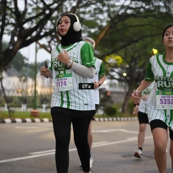 Runner Photo 8639723