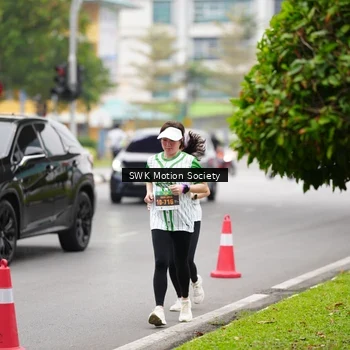 Runner Photo 8640024