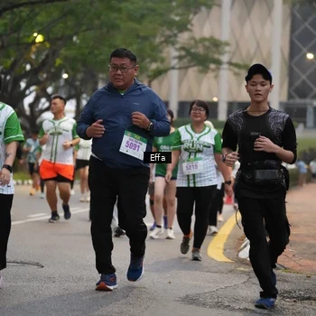Runner Photo 8640123