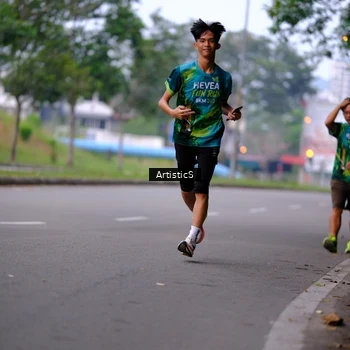 Runner Photo 8640149