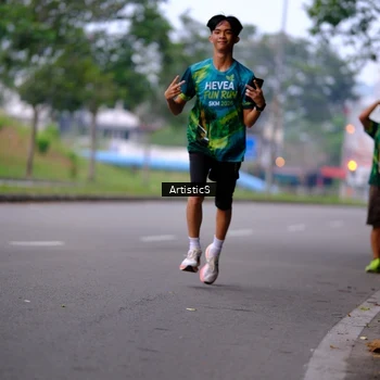 Runner Photo 8640154