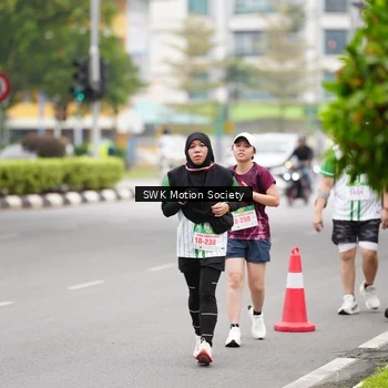 Runner Photo 8640254