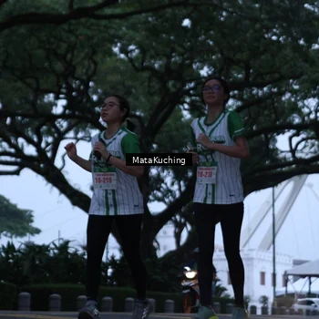 Runner Photo 8640281