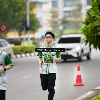 Runner Photo 8640342