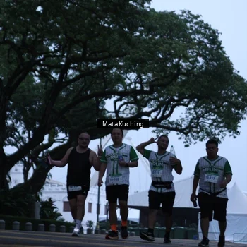 Runner Photo 8640355