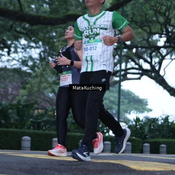 Runner Photo 8640474