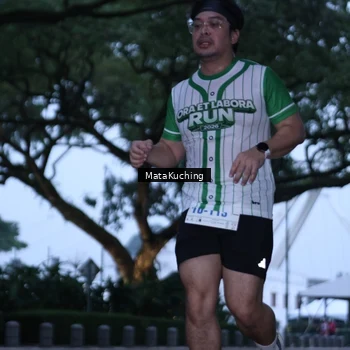 Runner Photo 8640709