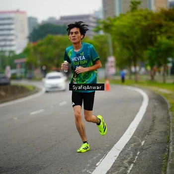 Runner Photo 8640800