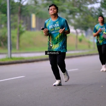 Runner Photo 8641074