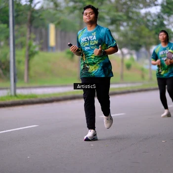 Runner Photo 8641077