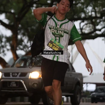Runner Photo 8641275