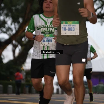 Runner Photo 8641299