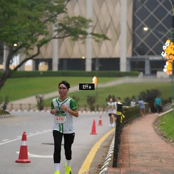 Runner Photo 8641706