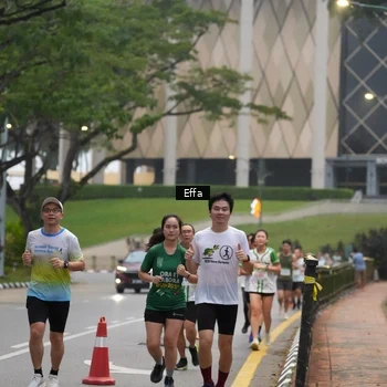 Runner Photo 8641737