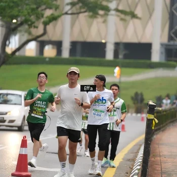 Runner Photo 8642020