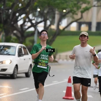 Runner Photo 8642035