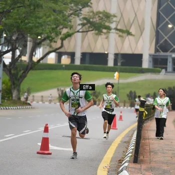 Runner Photo 8642100