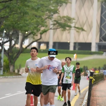 Runner Photo 8642355