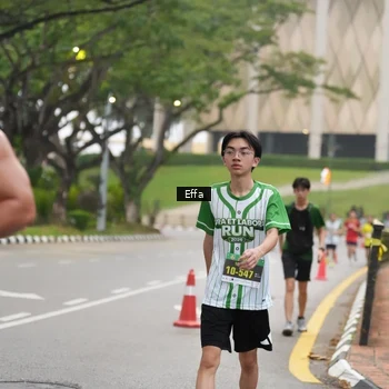 Runner Photo 8642374