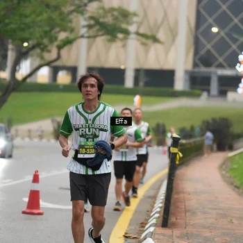 Runner Photo 8642452