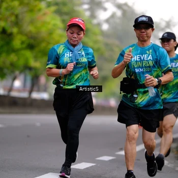 Runner Photo 8643396