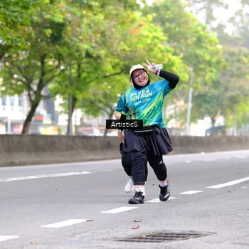 Runner Photo 8645005