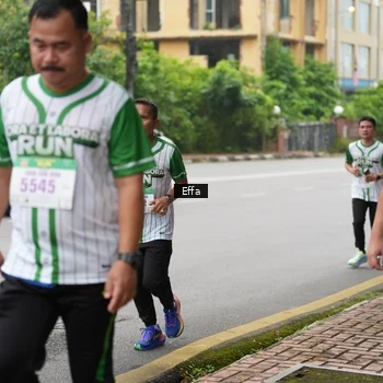 Runner Photo 8645016