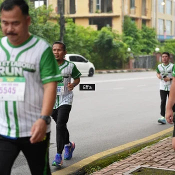 Runner Photo 8645029