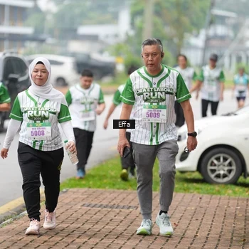 Runner Photo 8645873