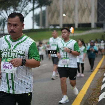 Runner Photo 8648247
