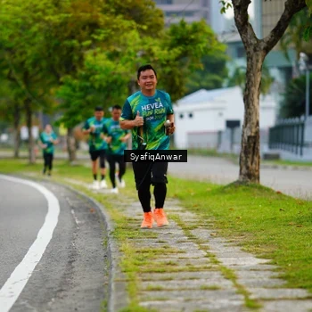 Runner Photo 8648283