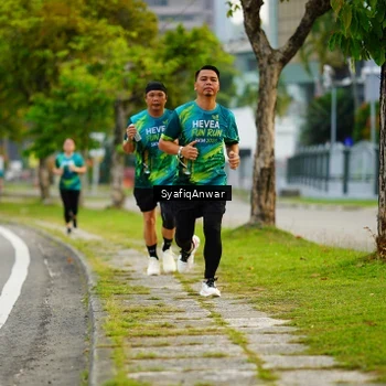 Runner Photo 8648525