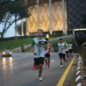 Runner Photo 8648551