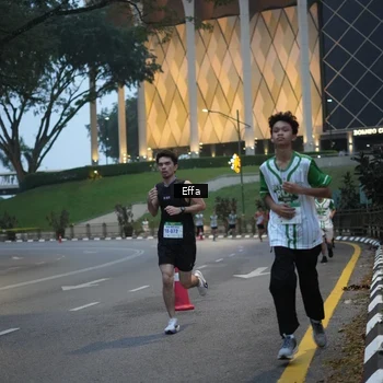 Runner Photo 8648579